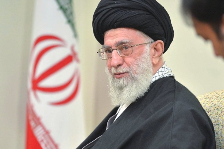 خامنئي يصدر قرارا بشأن قائد القوات الجوية ويتحدث عن تهديدات تستهدف إيران