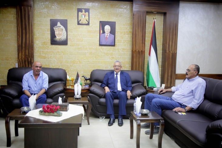 أبو بكر يستقبل المدير الجديد لمديرية الأشغال العامة والاسكان بطولكرم