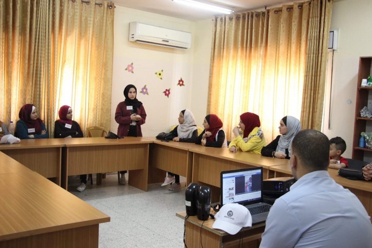 جمعية جذور فلسطين تعقد ورشة بيئية للطلائع