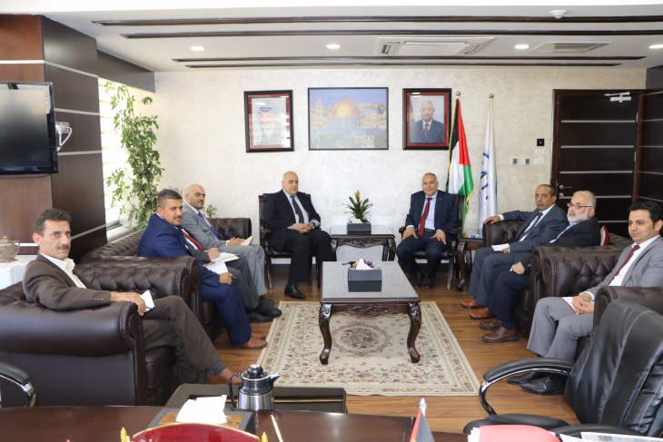 وزيرا الاتصالات والعمل يبحثان سبل التعاون