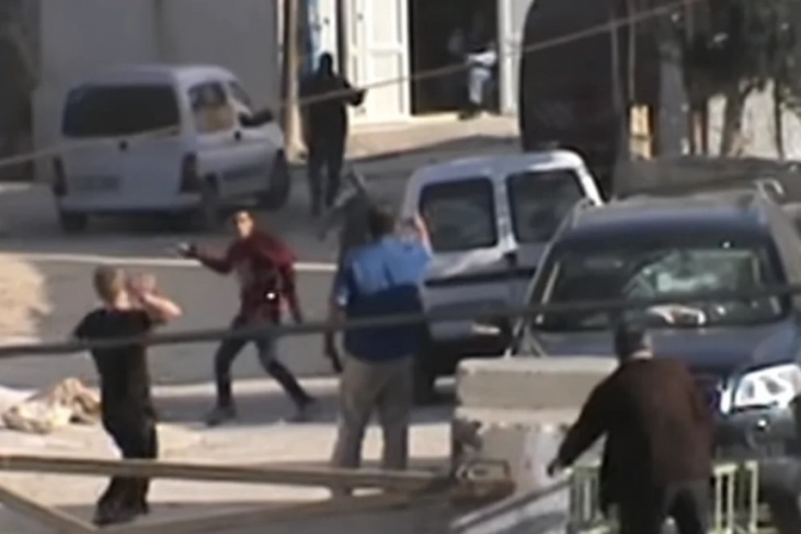 فيديو- تبرئة مستوطن خرّب سيارات فلسطينية
