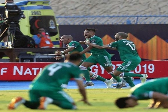 الجزائر تتأهل للمربع الذهبي بكأس الأمم الأفريقية