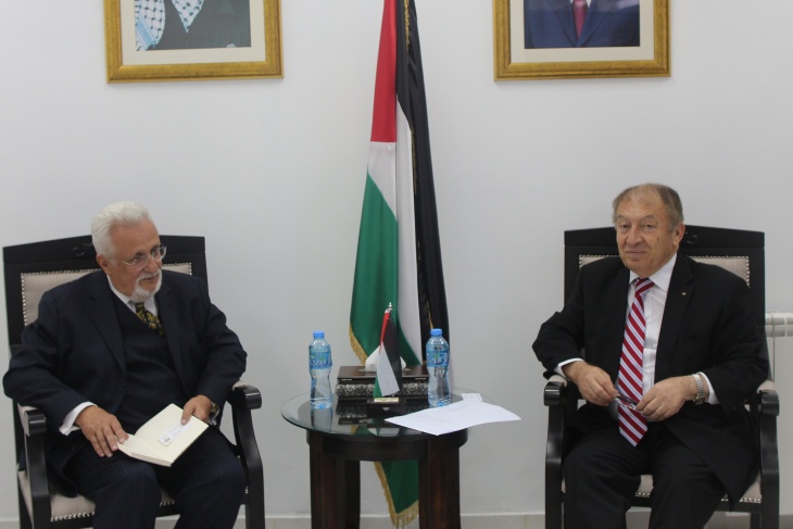 وزير الاقتصاد والسفير الكرواتي لدى فلسطين يبحثان التعاون