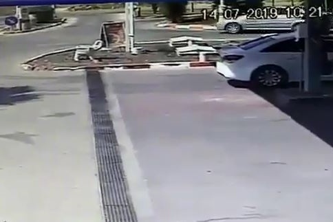 فيديو - ملثمون يحاولون سرقة رجل أعمال من غزة في القدس