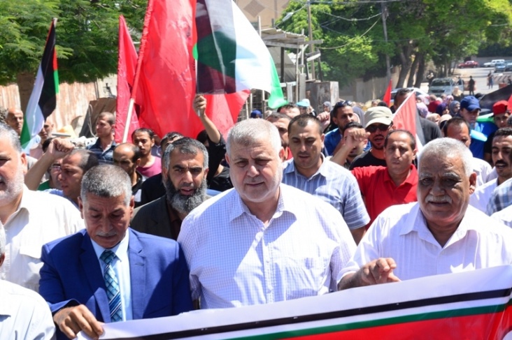 اعتصام جماهيري بغزة رفضاً لإجراءات وزارة العمل اللبنانية