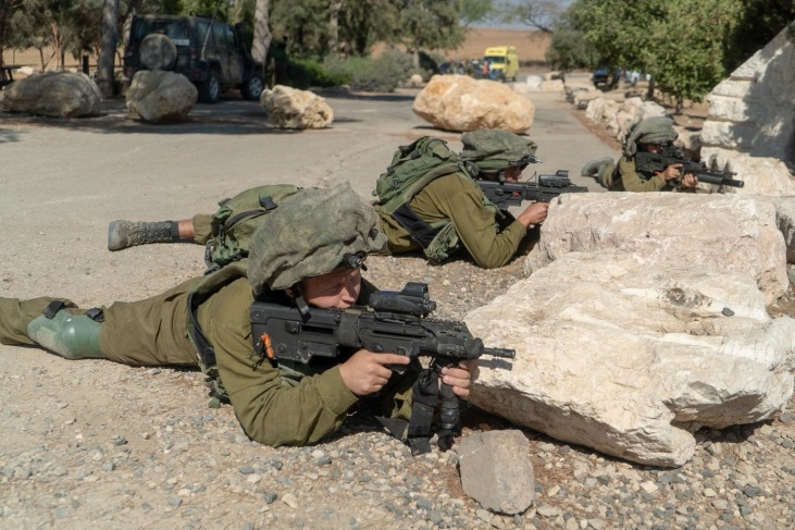 جيش الاحتلال يتجنب قتل قناص فلسطيني بغزة خوفا من التصعيد
