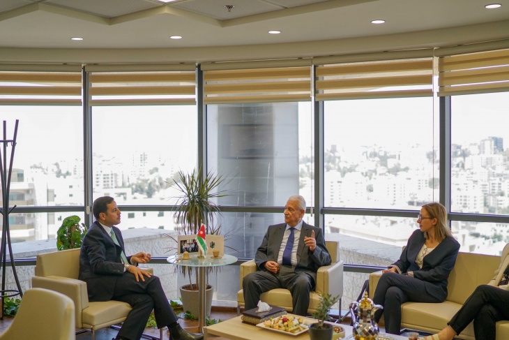 جامعة بيرزيت تبحث آفاق التعاون مع السفارة الأردنية