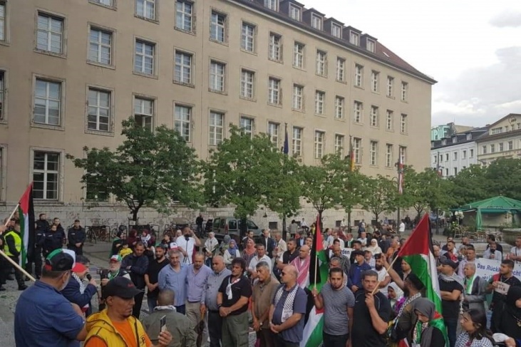 برلين: وقفة تضامنية مع اللاجئين الفلسطينيين بلبنان