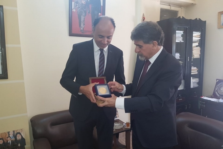 السفير عبد الهادي يُودع سفير مصر المعتمد لدى سوريا لانتهاء مهامه