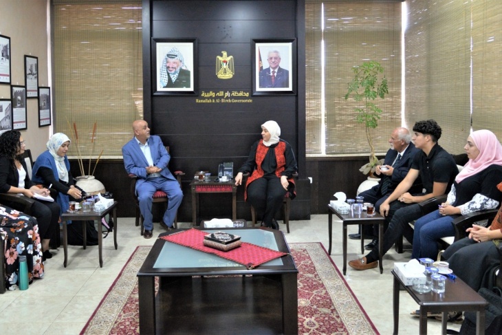 غنام تطلع وفدا من مركز الجالية الفلسطينية بأمريكا على معاناة الشعب