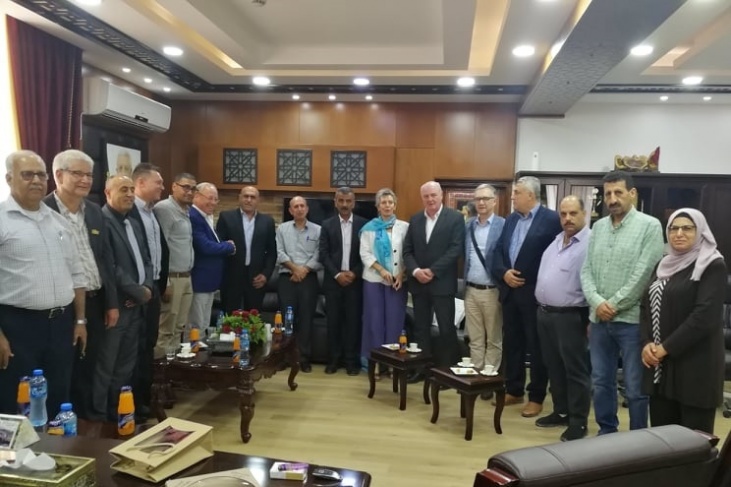 الرجوب يستقبل وفد بلدية بليفلد الألمانية الضيف على بلدية الزبابدة