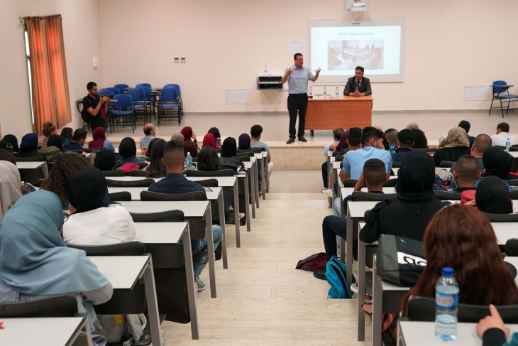 رئيس القائمة العربية المشتركة يزور الجامعة العربية الامريكية