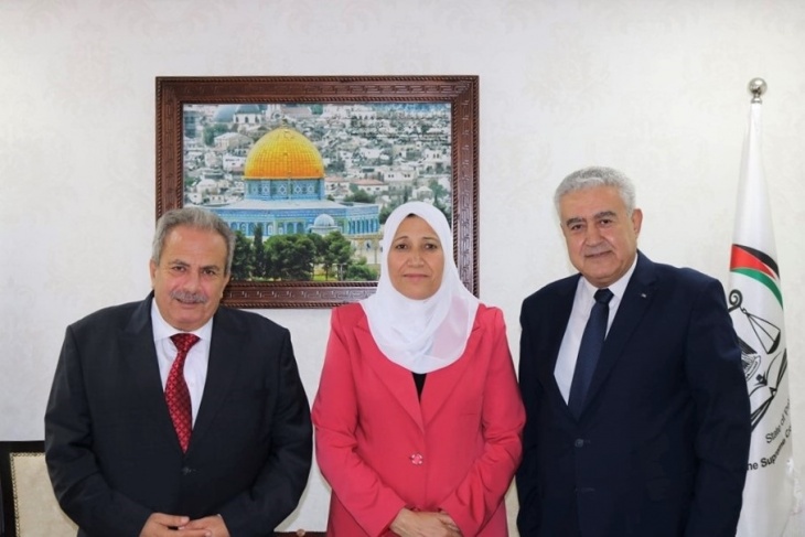 رئيس المحكمة الدستورية العليا يستقبل وزيرة شؤون المرأة