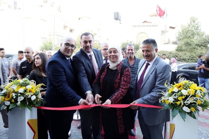 &quot;هارديز&quot; تحتفل بإفتتاح فرعها الثاني في رام الله