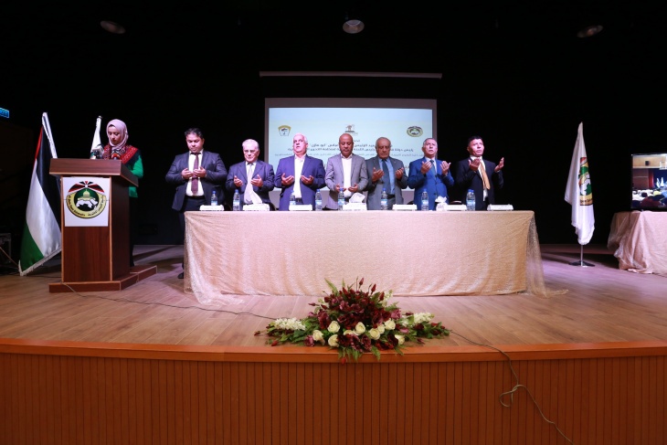 القدس المفتوحة وشؤون اللاجئين تعقدان مؤتمرا حول قضية اللاجئين
