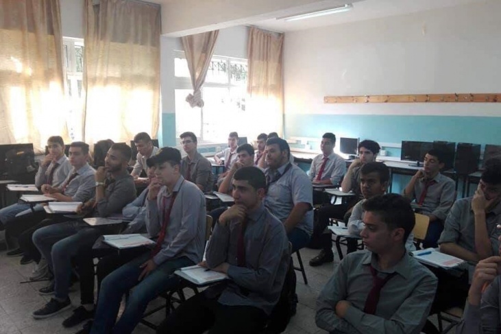 طلبة الـIT في ذكور بيت لحم الثانوية يناشدون رئاسة الوزراء