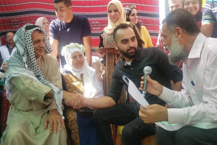 مؤسسة بيت الأجداد تشهد على عقد قران أكبر زوجين في فلسطين