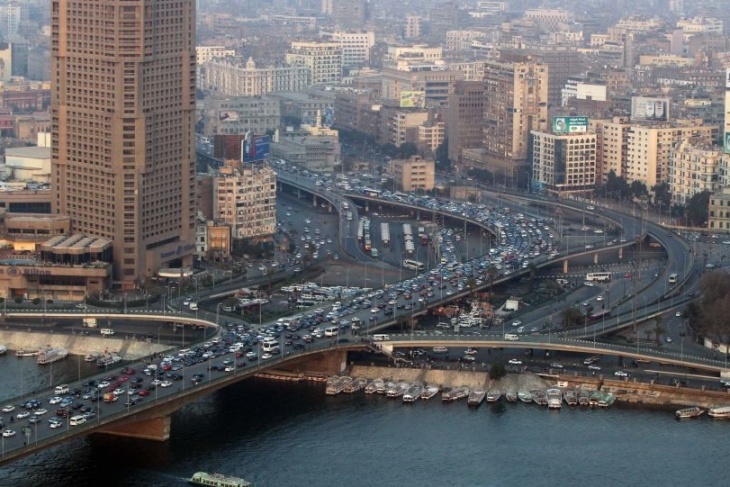 رئيس وزراء مصر يعلن اغلاق كامل للدولة