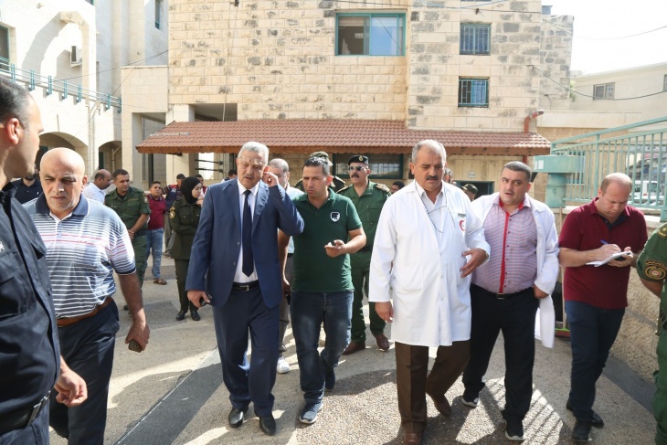 عصام أبو بكر يتفقد مستشفى الشهيد د. ثابت الحكومي ويزور المرضى
