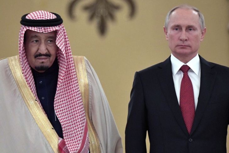 الملك سلمان يستقبل الرئيس الروسي في الرياض