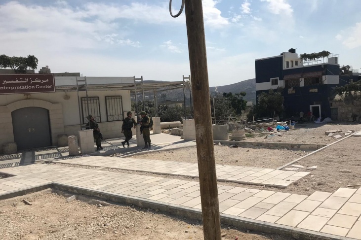 صور- الاحتلال يغلق سبسطية تمهيدا لاقتحام المستوطنين