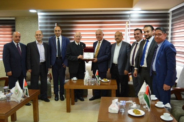ملتقى رجال الأعمال الفلسطيني يبحث التعاون الثنائي مع جامعة بيت لحم