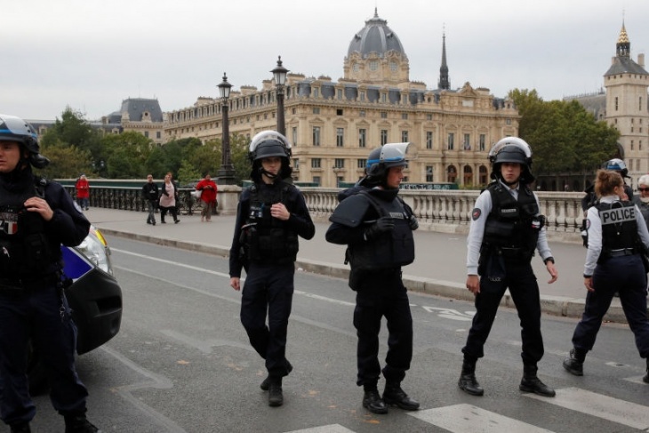 فرنسا: تحصن رجل في متحف والشرطة تتحدث عن تهديدات باللغة العربية