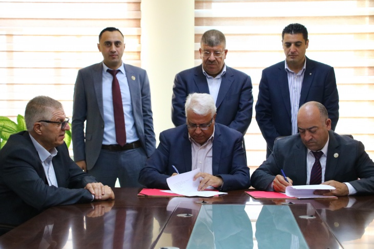 بوليتكنك فلسطين وغرفة تجارة وصناعة جنوب الخليل توقعّان اتفاقية تعاون