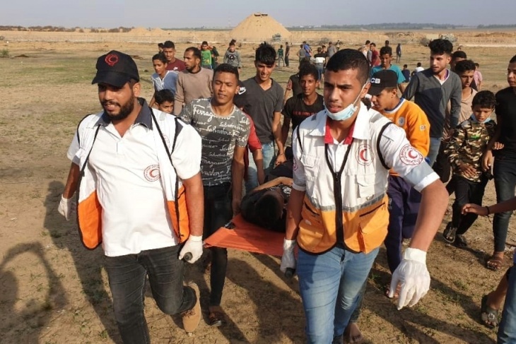 69 اصابة بنيران الاحتلال على حدود غزة