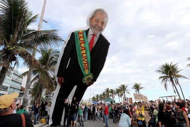 محكمة في البرازيل تقضي بإطلاق سراح الرئيس الأسبق لولا دا سيلفا