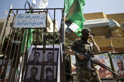 حكومة الاحتلال ترد على التسجيل الصوتي لأحد جنودها الأسرى في غزة