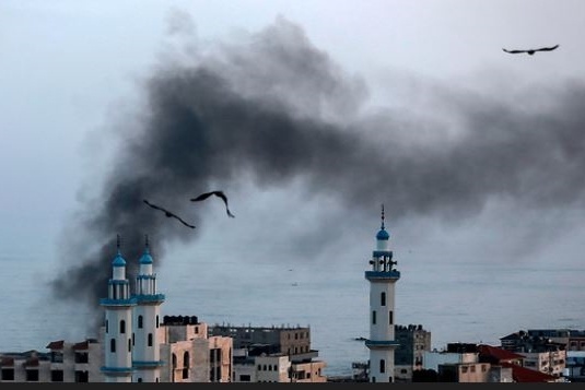 وزير اسرائيلي: إذا لم توقف حماس إطلاق النار فسنوسع الهجمات