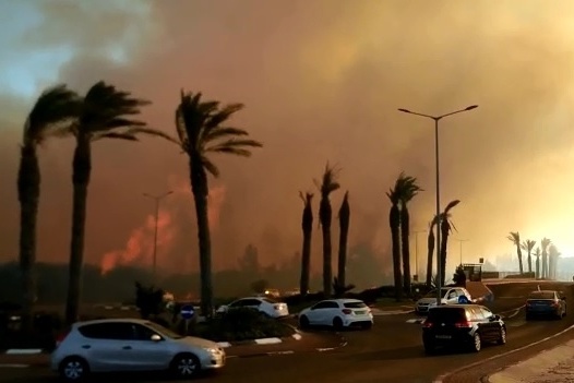 فيديو- حريق هائل في منطقة الناصرة