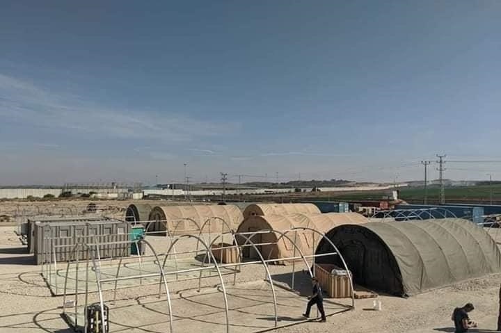 البدء بتركيب المعدات في المشفى الامريكي شمال غزة