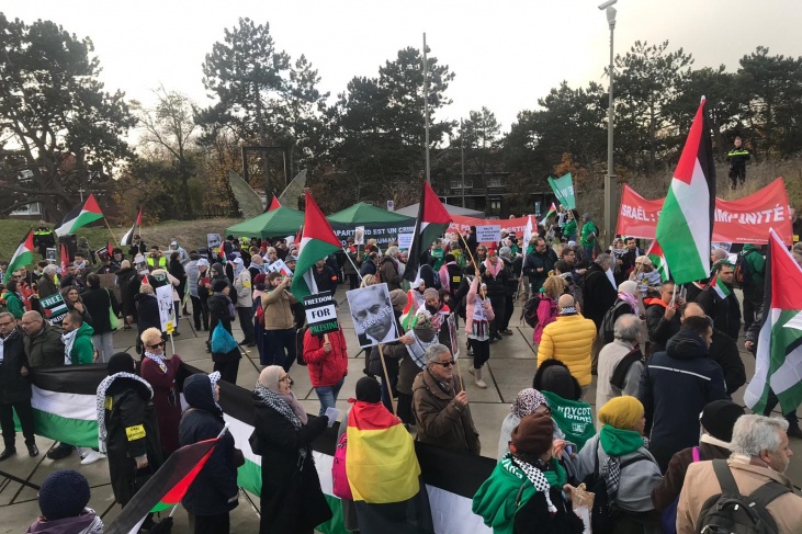 مظاهرة حاشدة دعما للفلسطينيين في هولندا