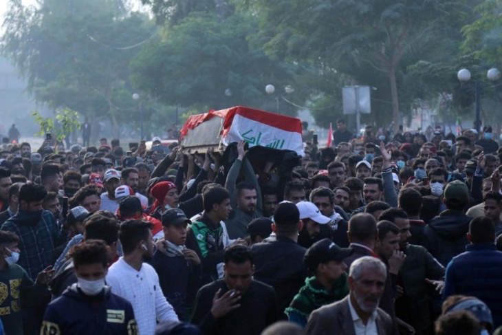 العراق: مسيرات حداد على أرواح أكثر من 420 متظاهرا