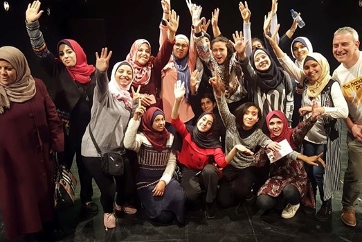 بنك فلسطين يرعى مشاركة طالبات من غزة في ورشة حول الدراما بالقدس