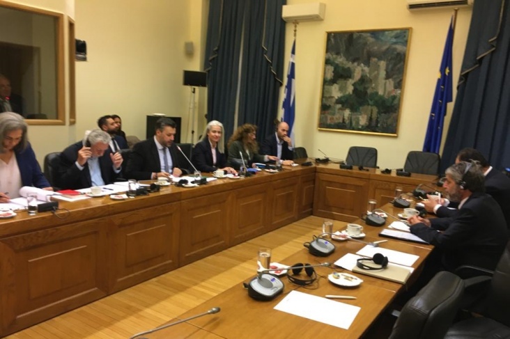 طوباسي يطلع أعضاء في البرلمان اليوناني على الأوضاع في فلسطين