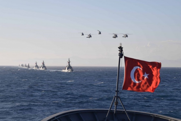 البحرية التركية تطرد سفينة إسرائيلية.. القصة كاملة