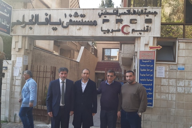 عبد الهادي يتفقد مشفى يافا ويسلم قرار الرئيس لشراء أجهزة هامة