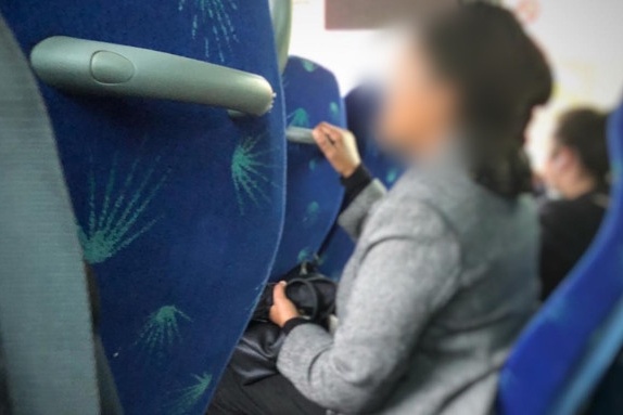 مشهد عنصري داخل إحدى الحافلات في إسرائيل