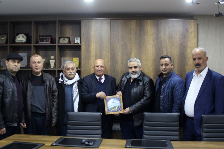مجلس خدمات شمال الخليل يزور رئيس اتحاد رجال الاعمال الفلسطيني التركي