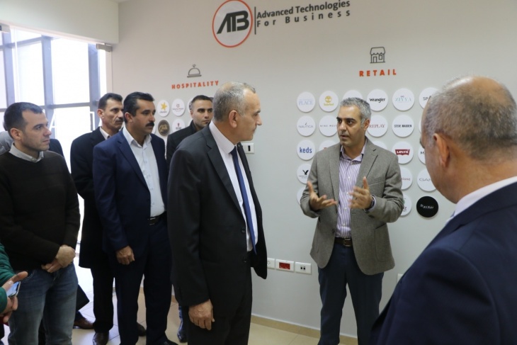 وزير الاتصالات وتكنولوجيا المعلومات يزور مجموعة شركات صفد
