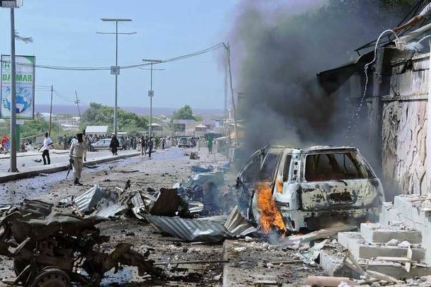 مقتل 78 شخصا بتفجير سيارة في مقديشو