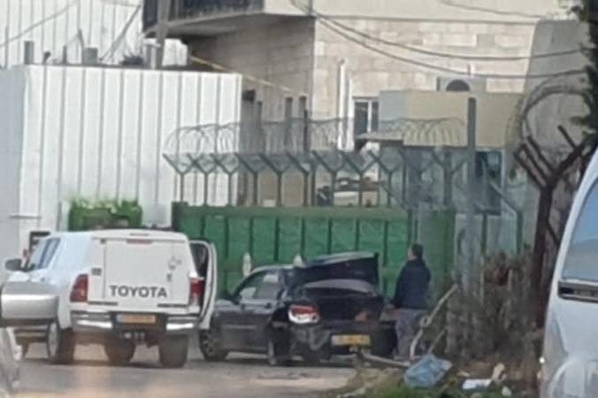 شرطة الاحتلال تطلق النار على مركبة في بيت لحم