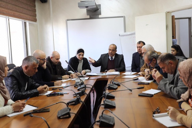 بدء إعداد استراتيجية التعامل مع الشركات الاجنبية العاملة بالمستوطنات