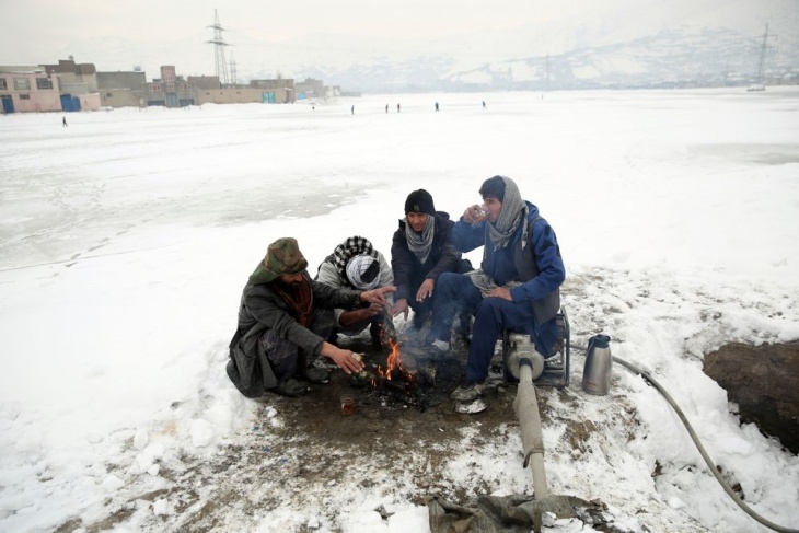 أكثر من 110 قتلى بعواصف ثلجية في أفغانستان وباكستان