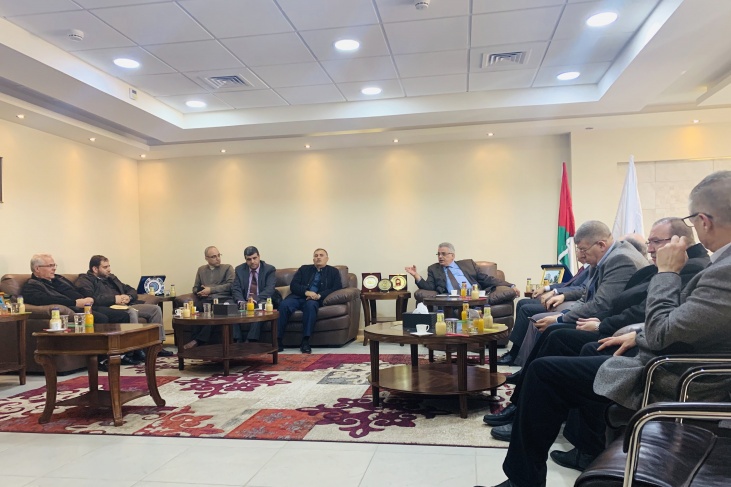 سلطة المياه وجامعة البولتكنك توقعان مذكرة تعاون