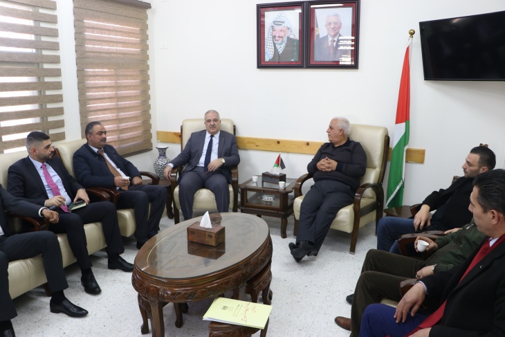 البكري يبحث مع وزير المواصلات احتياجات الخليل
