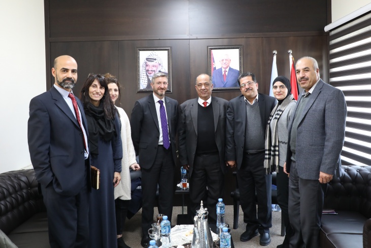 الشلالدة يناقش مع وفد الممثلية البريطانية المستجدات في قطاع العدالة